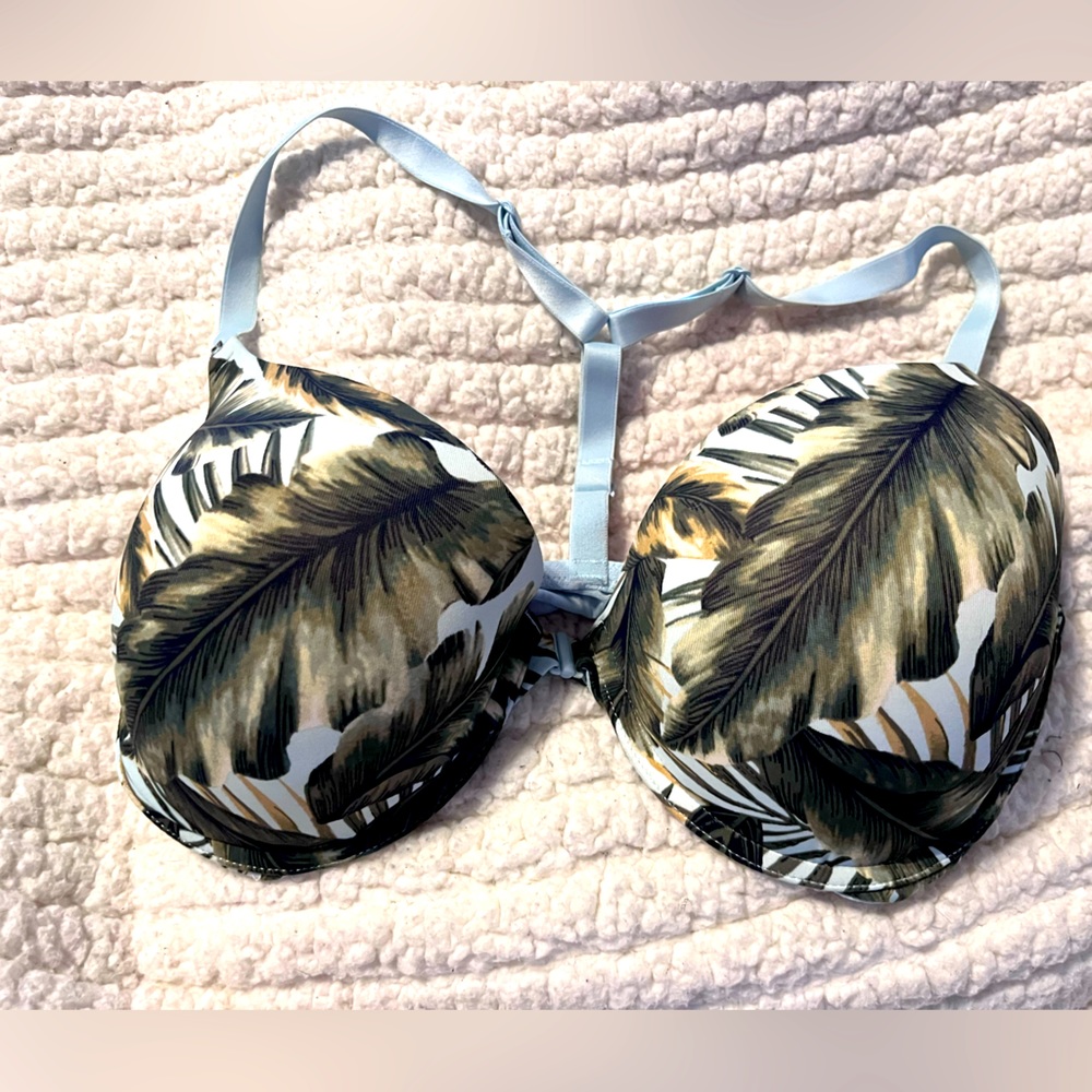 Pink front close 36dd new without tags